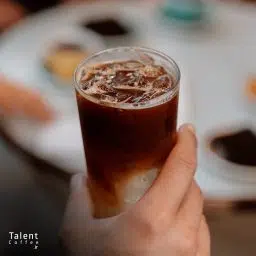 قهوه گرم یا قهوه سرد