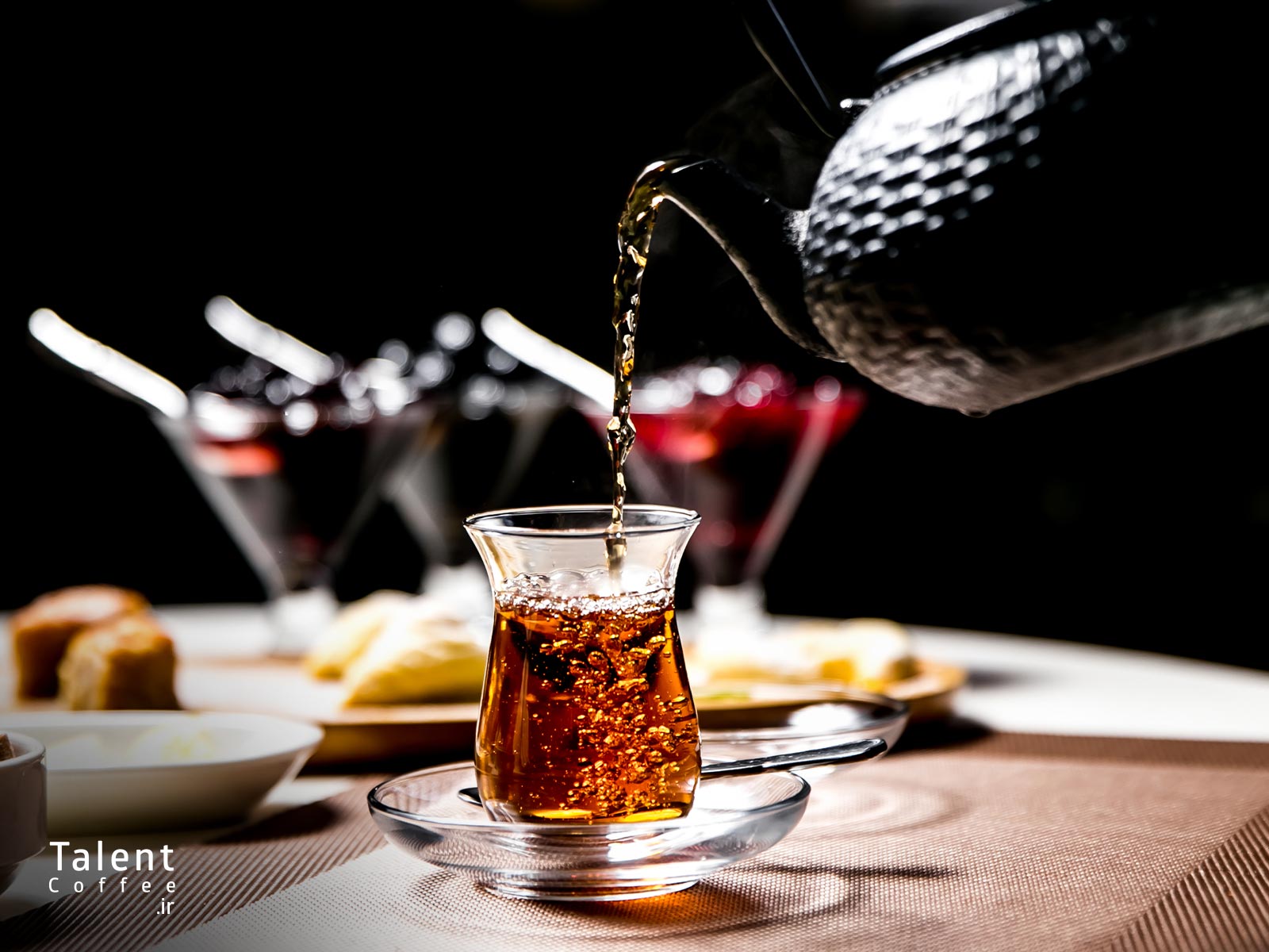 آیا قهوه باعث کمآبی بدن میشود؟